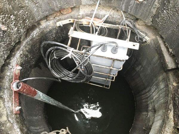 平湖水位检测井